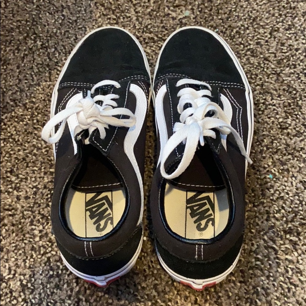 Black Old School Vans (Low Top)